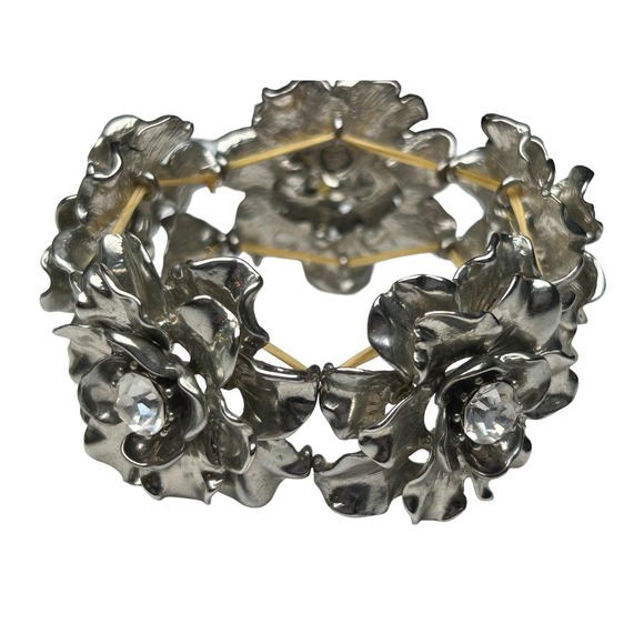 Jewelry - Vintage Silver Flower Crystal Bracelet Stretch Bangle Fashion Jewelry